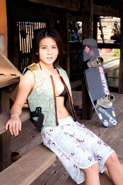 女烈老虎凳